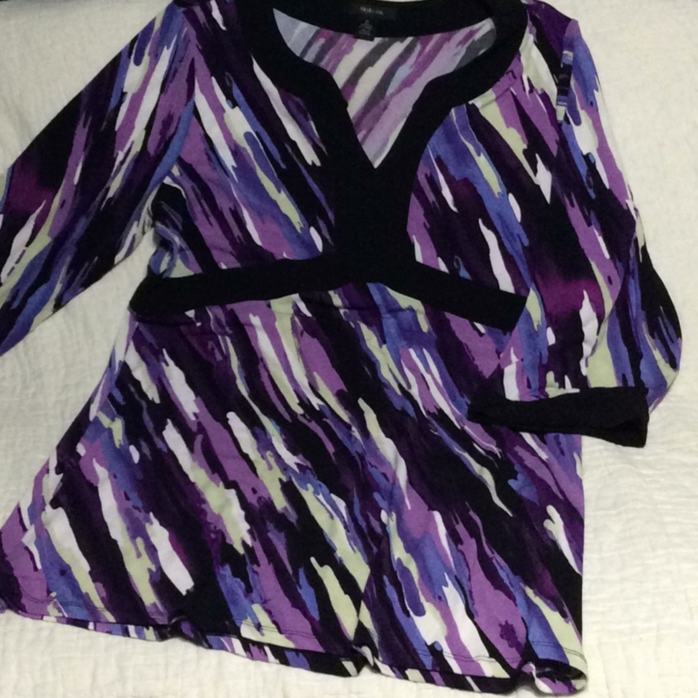 Multicolored tunic with black blocking. A22 - Picture 1 of 4